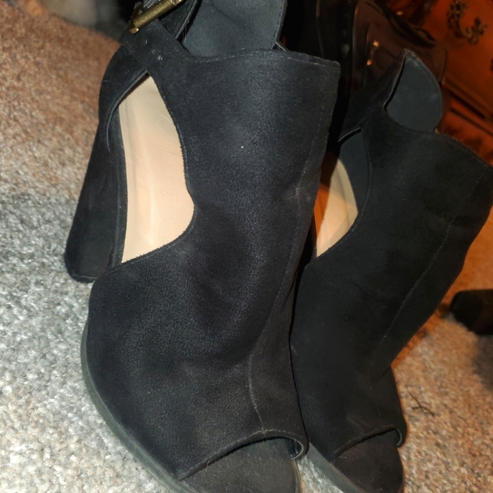 6inch Heeled sandals wild Diva size 7